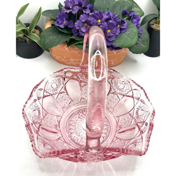 Vintage L.E. Smith Quintec SawtoothnPink Glass Basket With Intricate Cut Design - Picture 6 of 10